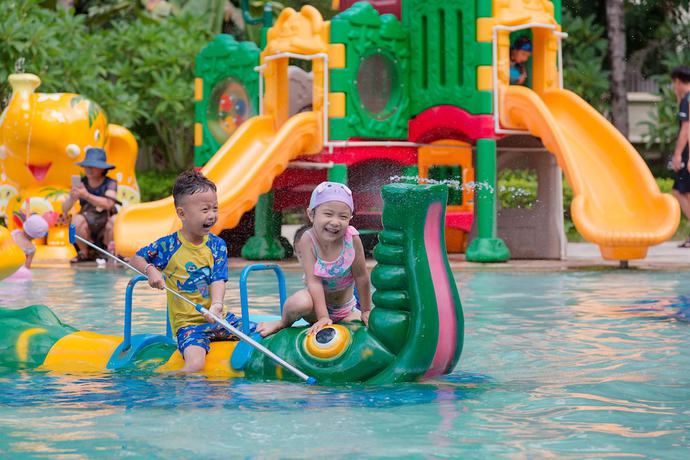 Imagen de la piscina del Hotel Pullman Resort Xishuangbanna. Foto 18