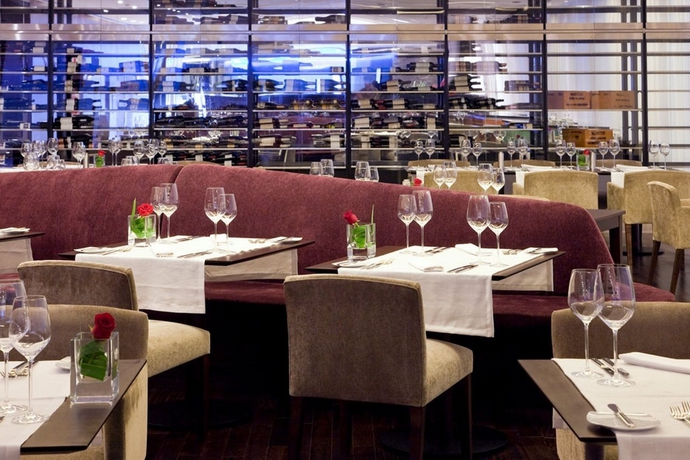 Imagen del bar/restaurante del Hotel Pullman Rosario City Center. Foto 2