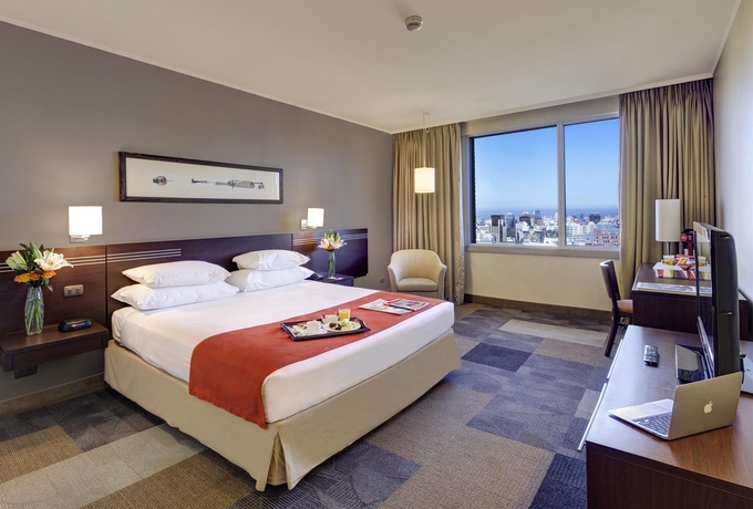 Imagen de la habitación del Hotel Pullman Santiago El Bosque. Foto 3