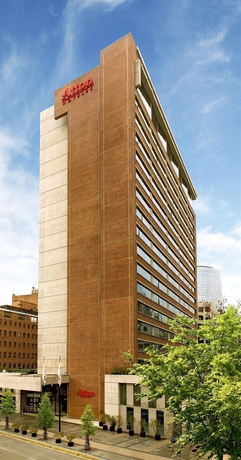 Imagen general del Hotel Pullman Santiago El Bosque. Foto 1