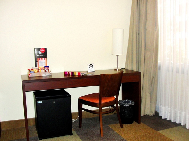 Imagen de la habitación del Hotel Pullman Santiago El Bosque. Foto 5