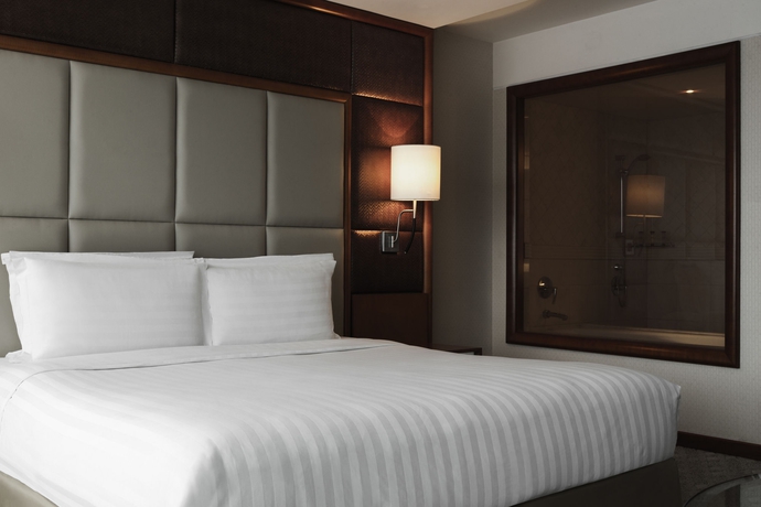 Imagen de la habitación del Hotel Pullman Shanghai Central. Foto 7