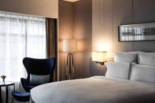 Imagen de la habitación del Hotel Pullman Shanghai Xuhui. Foto 15