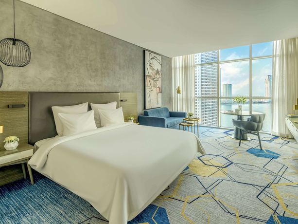 Imagen de la habitación del Hotel Pullman Sharjah. Foto 3