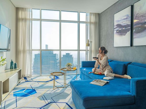 Imagen de la habitación del Hotel Pullman Sharjah. Foto 14