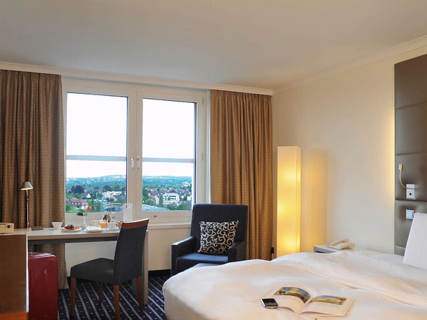 Imagen de la habitación del Hotel Pullman Stuttgart Fontana. Foto 12