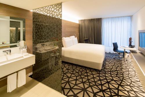 Imagen de la habitación del Hotel Pullman Sydney Airport. Foto 13