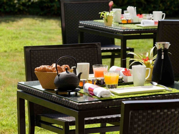 Imagen del bar/restaurante del Hotel Pullman Toulouse Airport. Foto 4