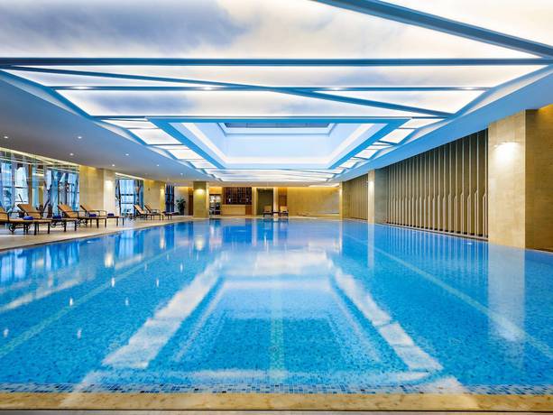 Imagen de la piscina del Hotel Pullman Wenzhou. Foto 18