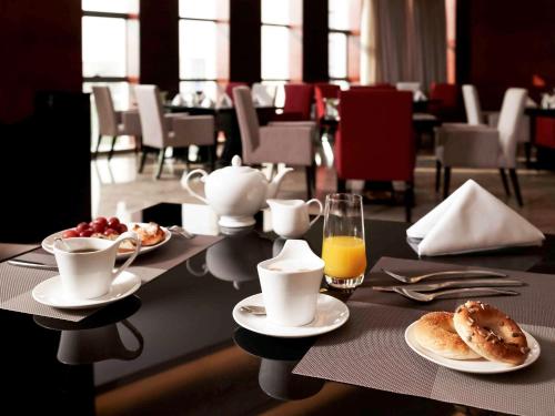 Imagen general del Hotel Pullman Wuxi New Lake. Foto 5