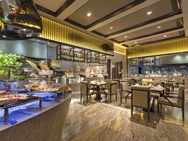 Imagen del bar/restaurante del Hotel Pullman Yantai Center. Foto 5