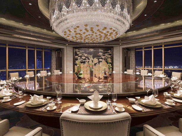 Imagen del bar/restaurante del Hotel Pullman Yantai Center. Foto 7