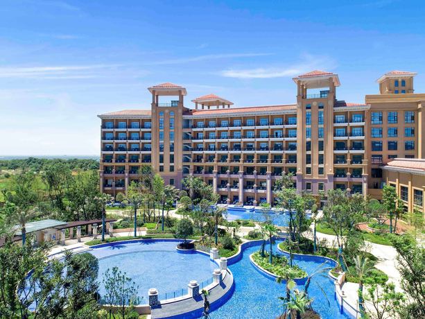 Imagen de la piscina del Hotel Pullman Yueyang Hotel. Foto 19