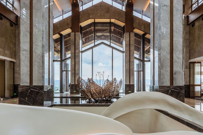 Imagen de los interiores del Hotel Pullman Yuxi. Foto 17