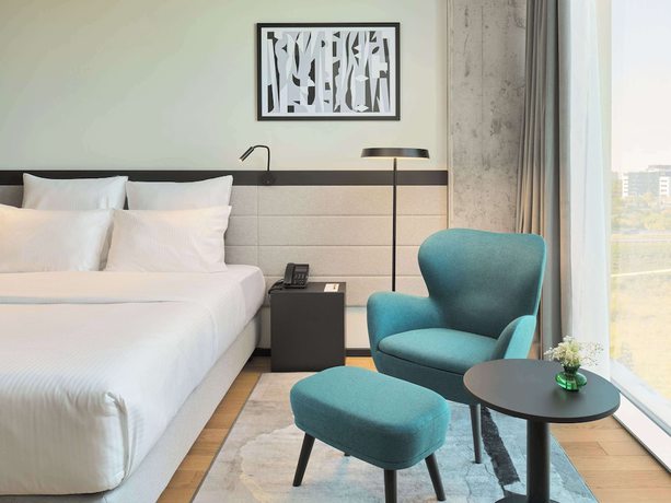 Imagen de la habitación del Hotel Pullman Zagreb. Foto 10