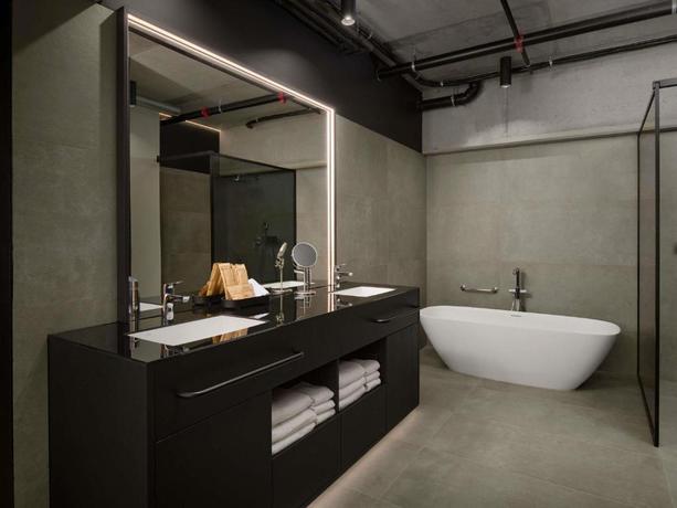 Imagen de la habitación del Hotel Pullman Zagreb. Foto 11