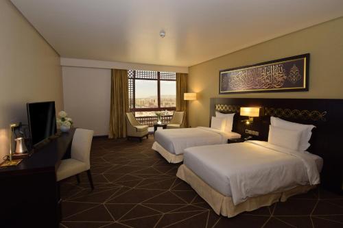 Imagen de la habitación del Hotel Pullman Zamzam Madina. Foto 11