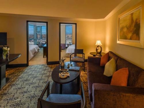 Imagen de la habitación del Hotel Pullman Zamzam Makkah. Foto 11