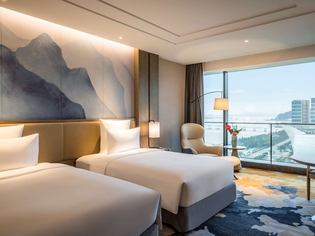 Imagen de la habitación del Hotel Pullman Zhoushan Seaview. Foto 6