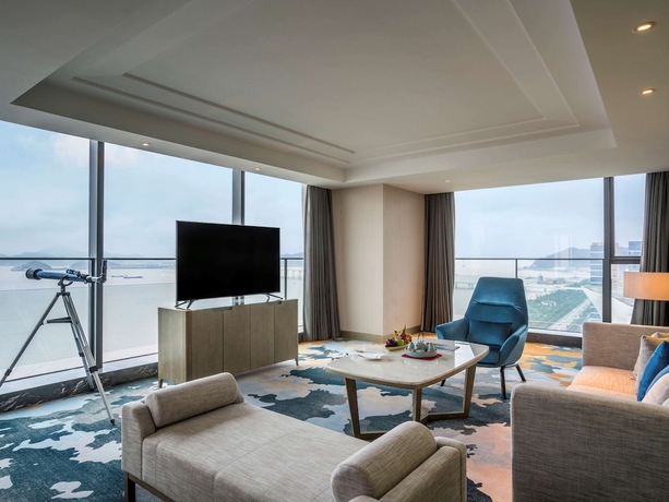 Imagen de la habitación del Hotel Pullman Zhoushan Seaview. Foto 8