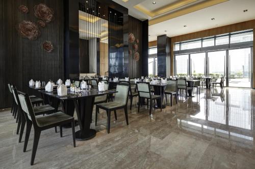 Imagen del bar/restaurante del Hotel Pullman Zhuhai. Foto 13