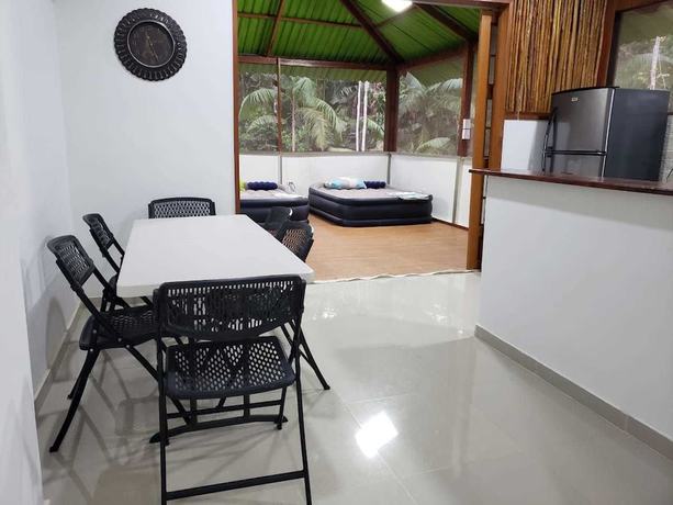 Imagen del bar/restaurante del Hotel Pulmon del Mundo. Foto 6