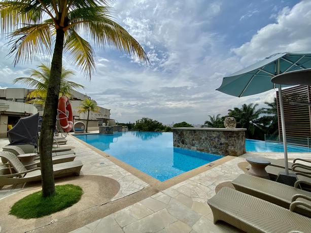 Imagen de la piscina del Hotel Pulse Grande. Foto 9