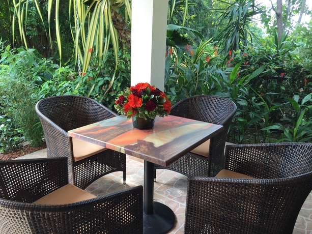 Imagen de los exteriores del Hotel Pumilio Mountain and Ocean. Foto 14