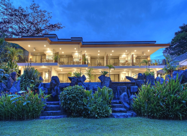 Imagen de los exteriores del Hotel Pumilio Mountain and Ocean. Foto 15