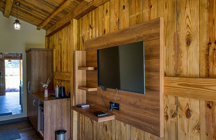 Imagen de la habitación del Hotel Pumpkins Corbett, Tusk N Wood. Foto 15