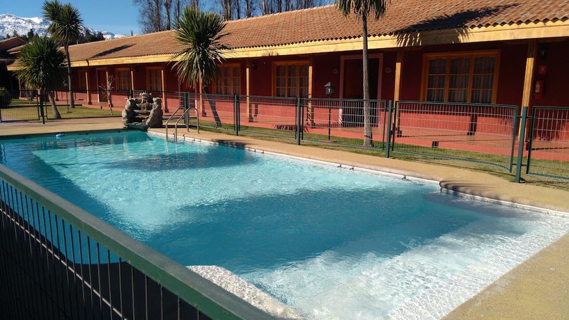 Imagen de la piscina del Hotel Punakora Aconcagua. Foto 20