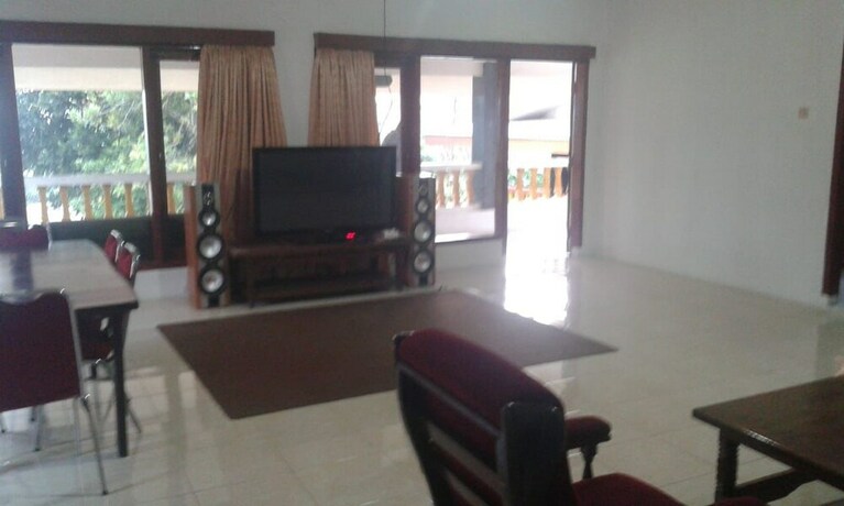 Imagen general del Hotel Puncak Camp Hills. Foto 5