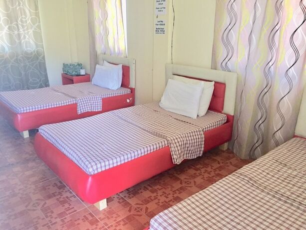 Imagen general del Hotel Pundaquit Luxury Resort. Foto 7