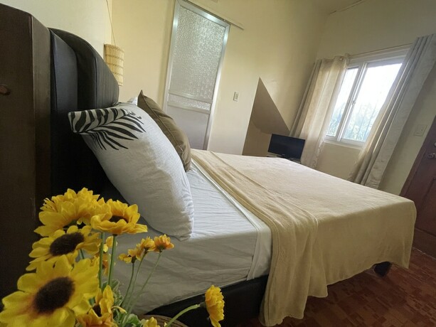 Imagen de la habitación del Hotel Pundaquit Luxury Resort. Foto 22