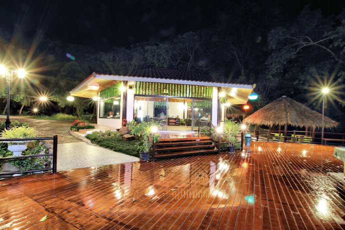 Imagen del bar/restaurante del Hotel Pung-waan Resort Saiyoke. Foto 7