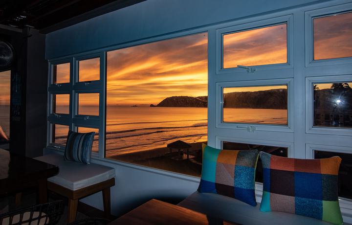 Imagen del bar/restaurante del Hotel Punta Baler Hotel. Foto 2