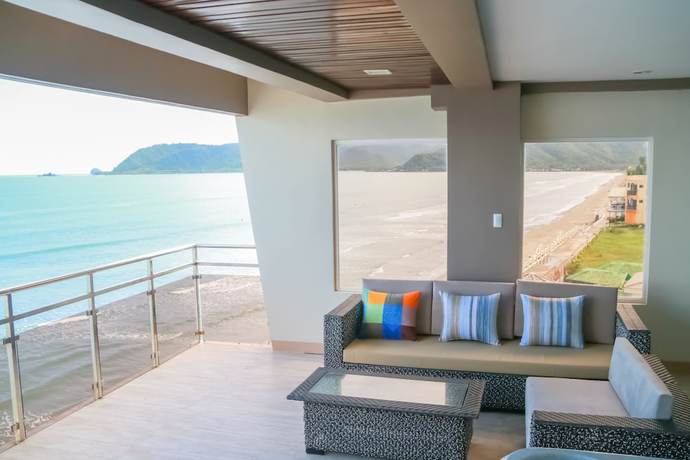 Imagen de la habitación del Hotel Punta Baler Hotel. Foto 9