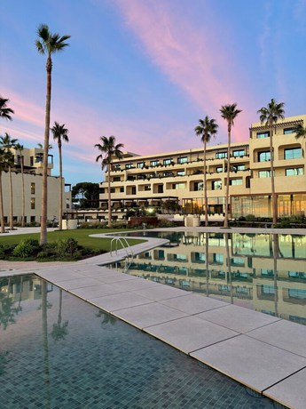 Imagen general del Hotel Punta Bermeja Premium Beach. Foto 1