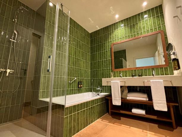 Imagen de la habitación del Hotel Punta Bermeja Premium Beach. Foto 2