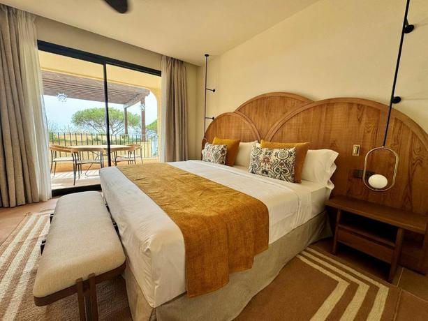 Imagen de la habitación del Hotel Punta Bermeja Premium Beach. Foto 5