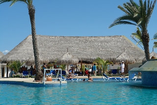 Imagen de la piscina del Hotel Punta Blanca, Isla De Coche. Foto 9