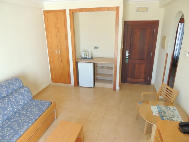 Imagen de la habitación del Hotel Punta Del Cantal - Adults Only. Foto 8