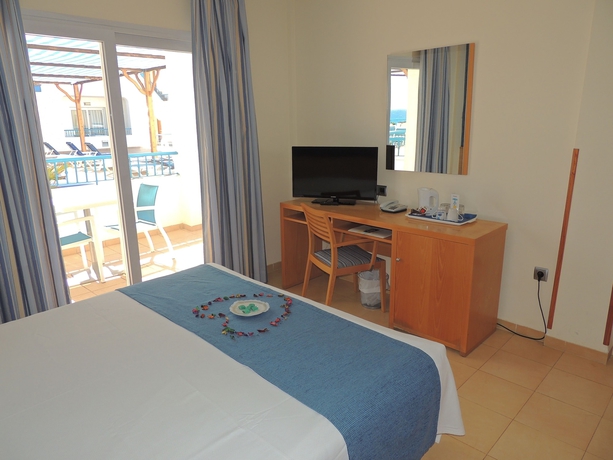 Imagen de la habitación del Hotel Punta Del Cantal - Adults Only. Foto 12