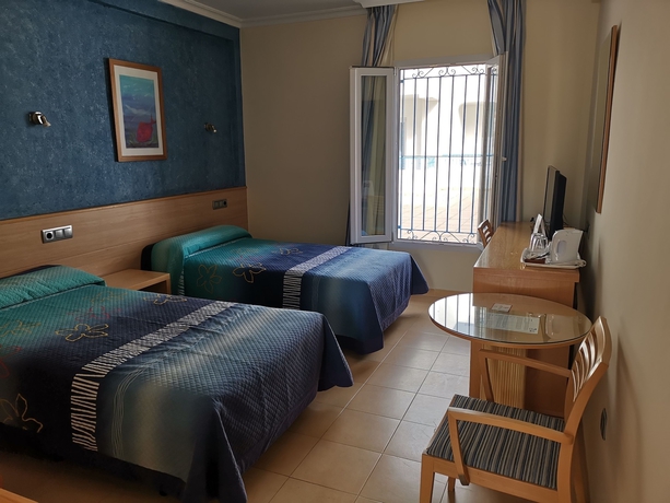 Imagen de la habitación del Hotel Punta Del Cantal - Adults Only. Foto 15