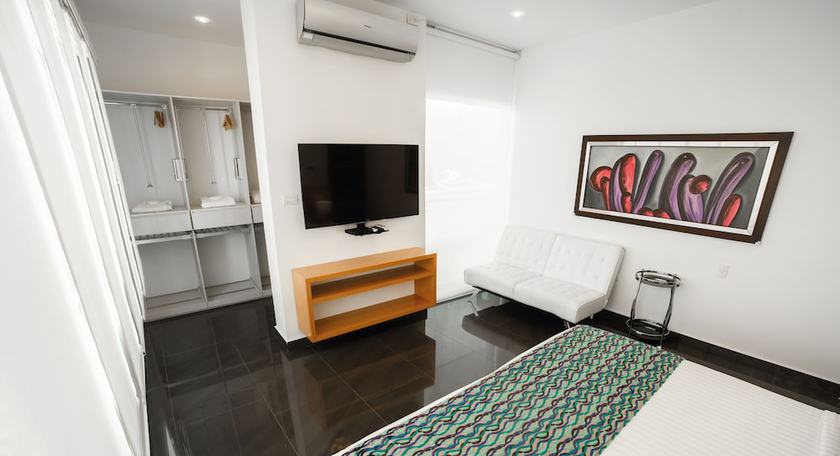 Imagen de la habitación del Hotel Punta Diamante Premium. Foto 10