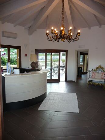 Imagen de los interiores del Hotel Punta Falcone Resort. Foto 18