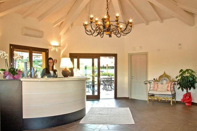 Imagen de los interiores del Hotel Punta Falcone Resort. Foto 20