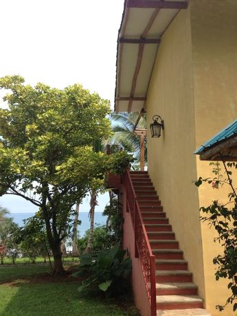 Imagen de los exteriores del Hotel Punta Franca. Foto 4