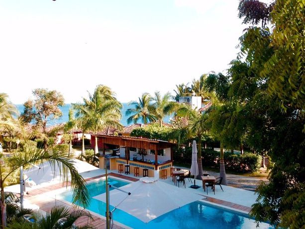 Imagen de la piscina del Hotel Punta Franca. Foto 15