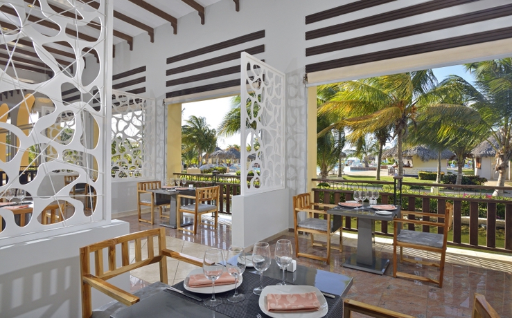Imagen del bar/restaurante del Hotel Punta Franc&eacute;s. Foto 3